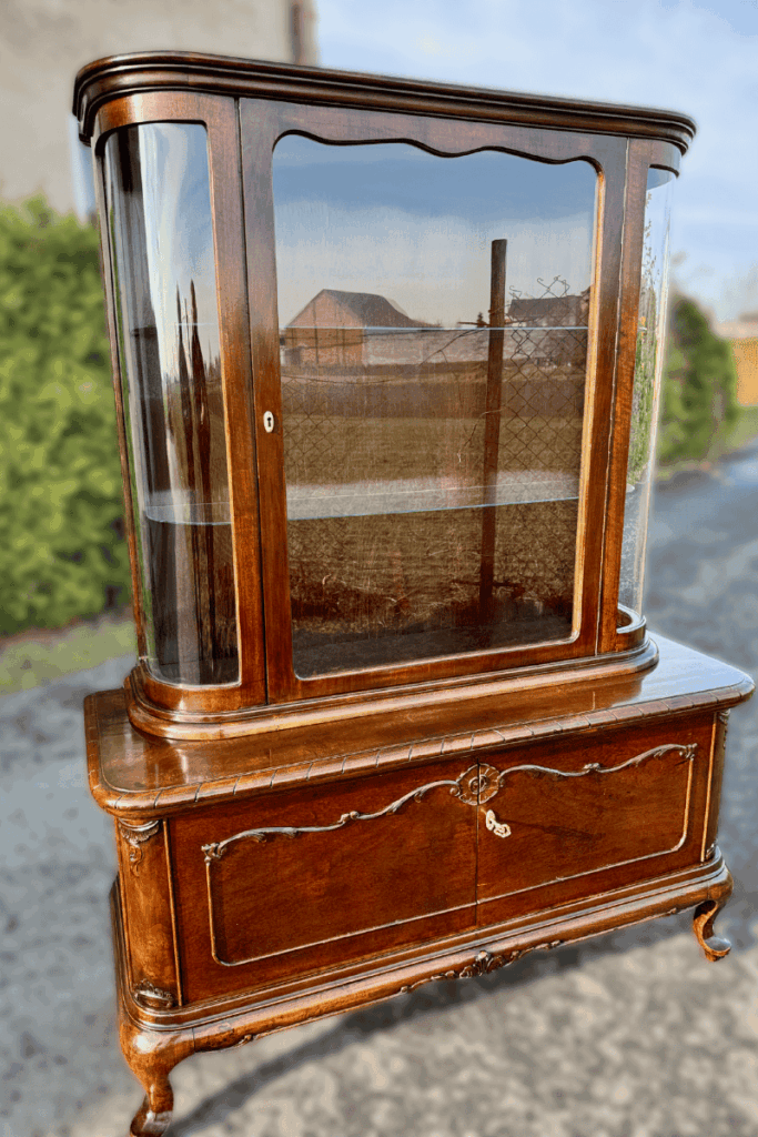 Odnowiona witryna do salonu | Bracia Na Wymiar